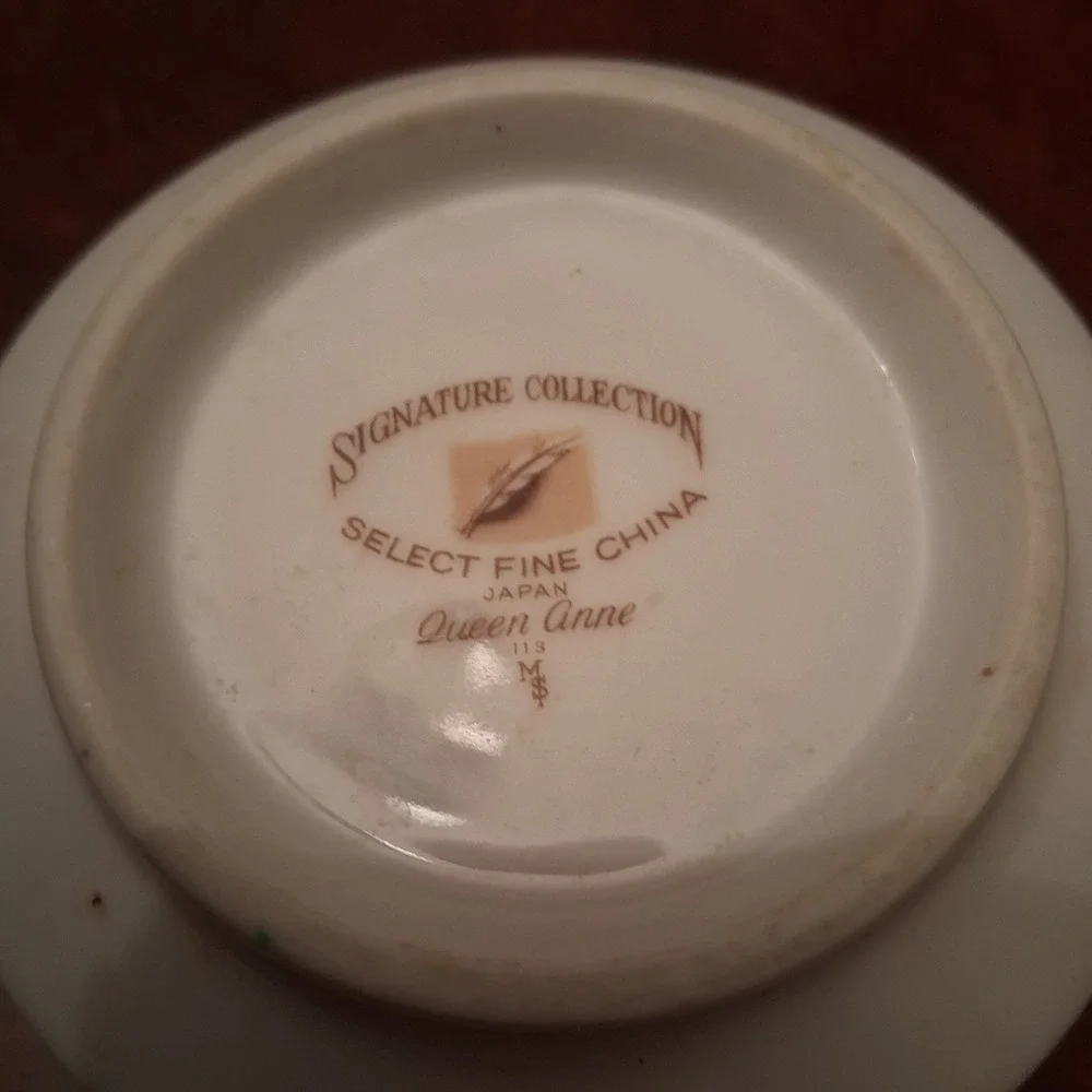 Signature Collection Select Fine China Queen Anne Sugar Bowl with Lid Japan